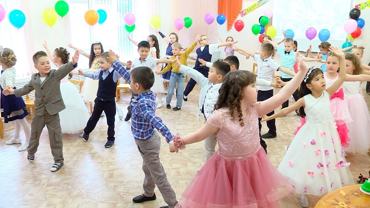 Выпускной в детском саду. Привет родная Школа.