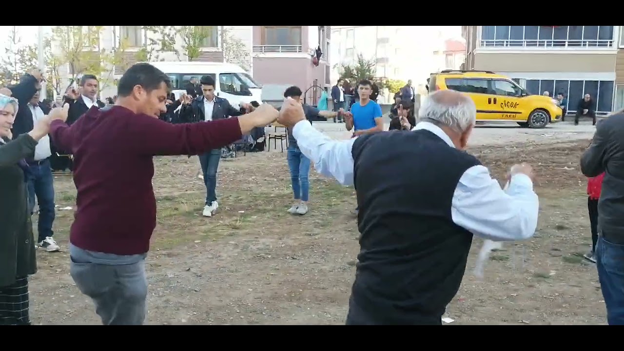 Gümüşhane Kelkit halayı