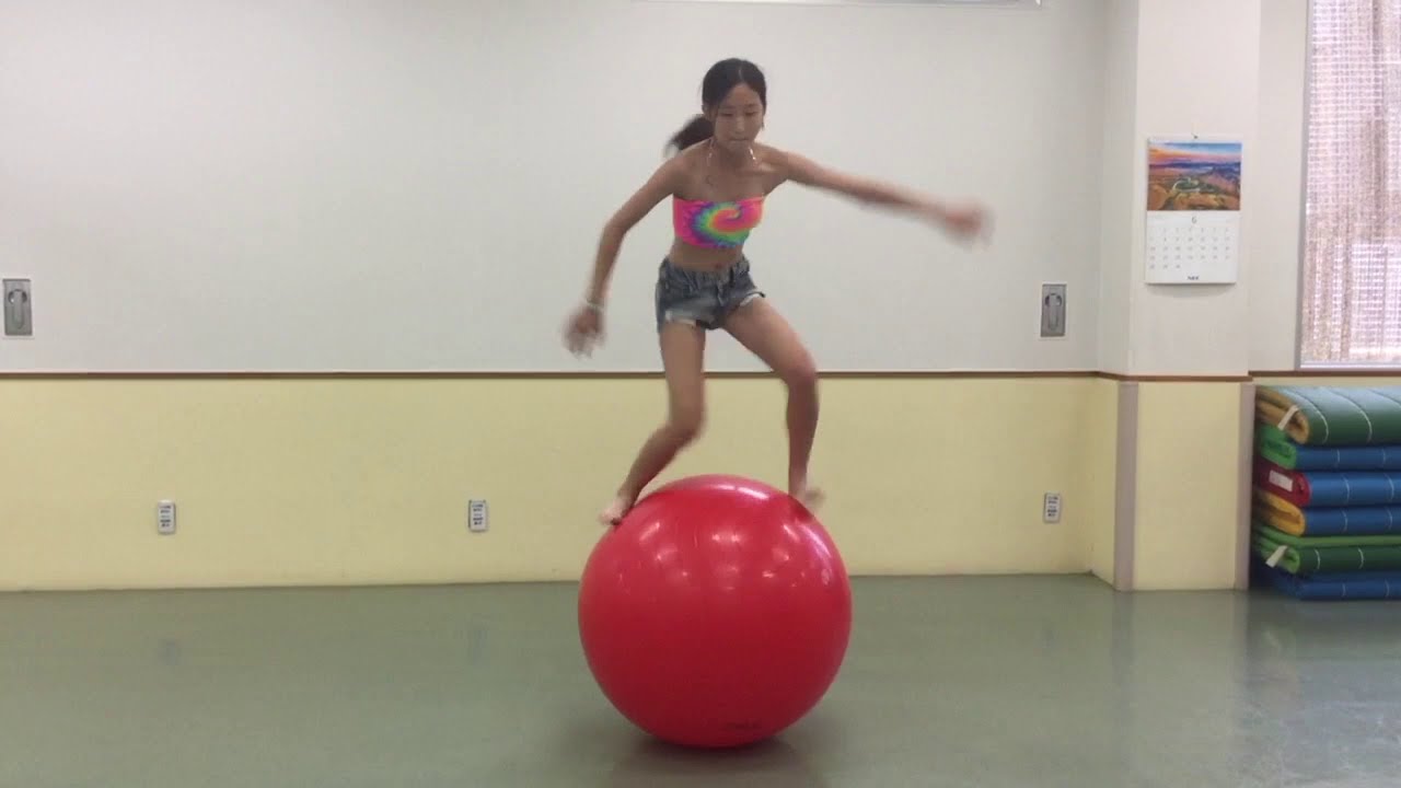 【バランスボールのお手本動画】　バランスボール技　上級編 6種　監修：作井佳奈莉 　2020,6,17 　バランスボール、Gボール、ギムニクボール　NECグリーンスイミングクラブ玉川　キッズガーデン