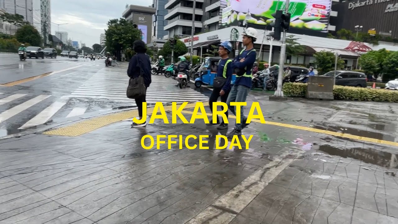 JAKARTA WALKING TOUR THE RAIN : OFFICE DAY IN BUNDARAN HI (HALTE BUNDARAN HI TO SARINAH)