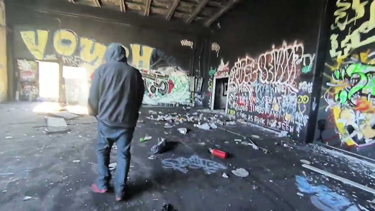Seattle Abandoned Family Fun Center & Bullwinkle's Restaurant Walkthrough - Edmonds, WA (10/2023)