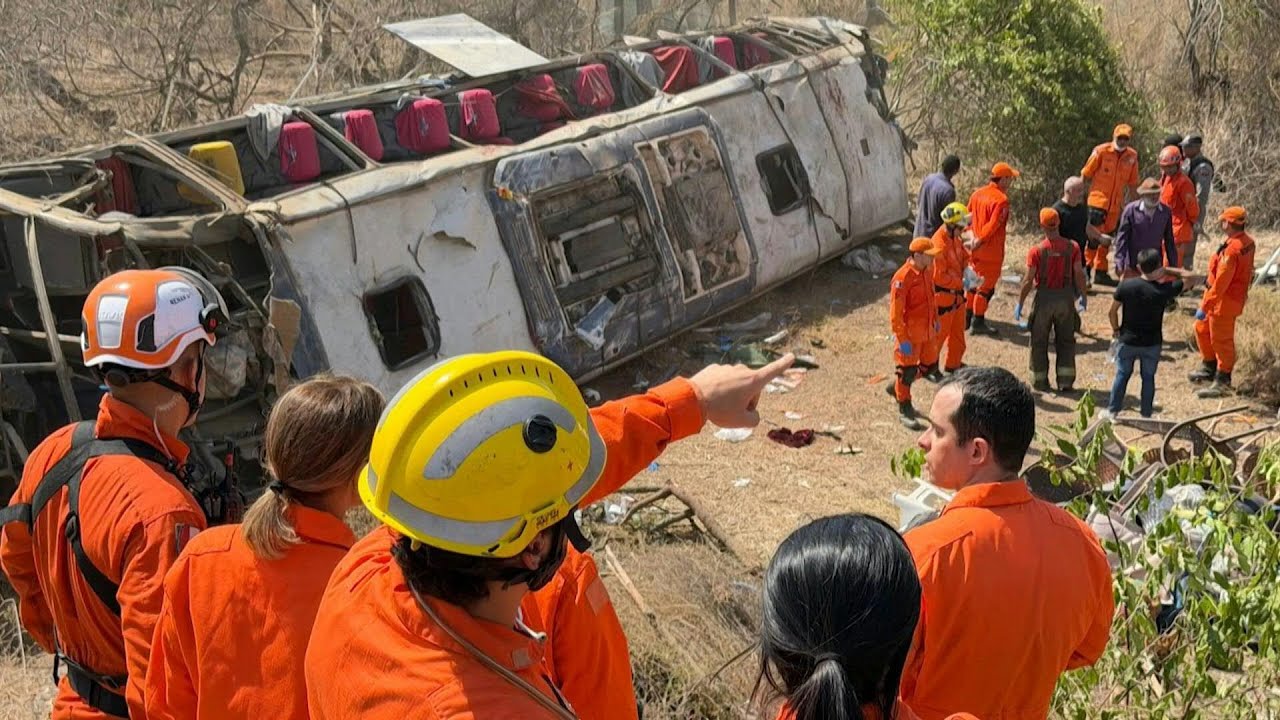 Acidente de ônibus com romeiros deixa 15 mortos em Alagoas | AFP