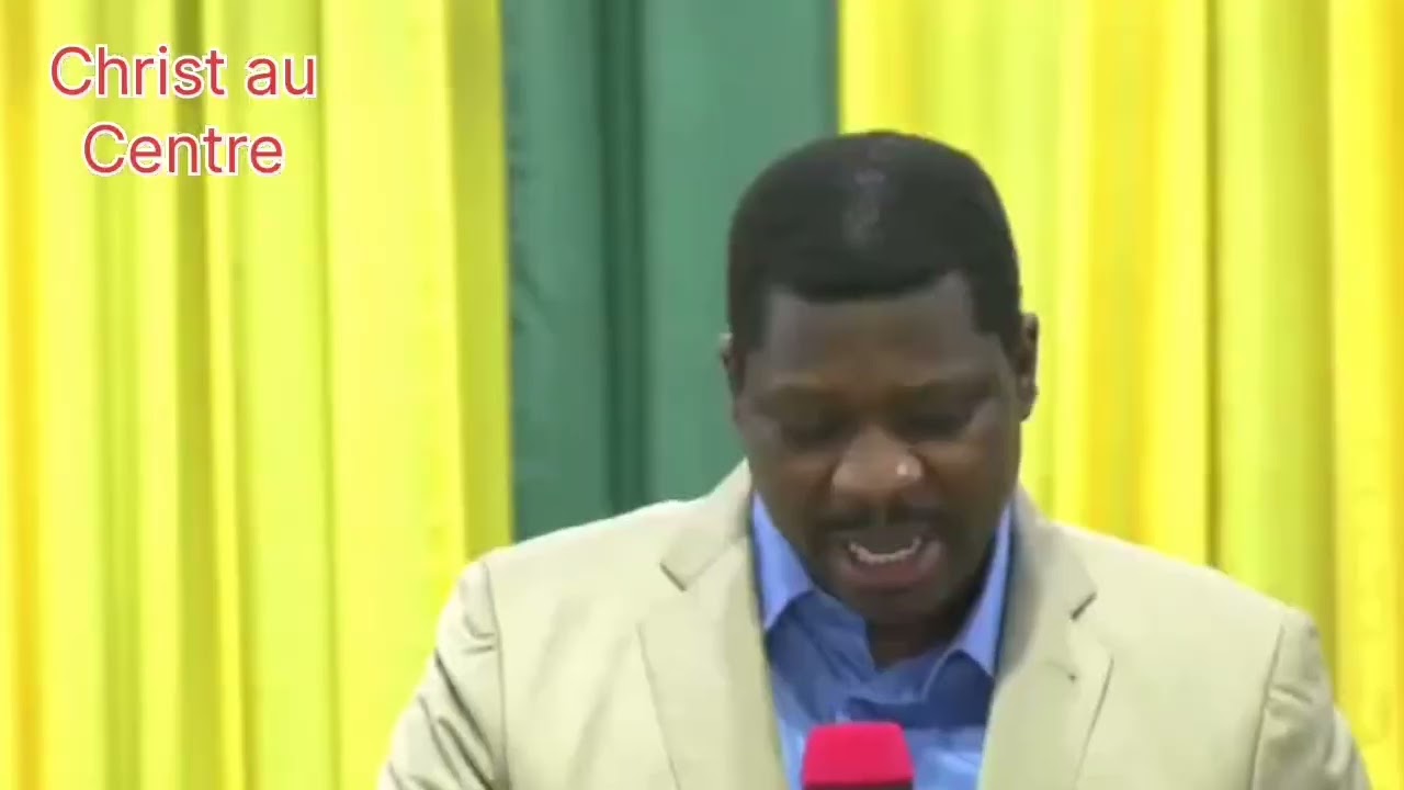 La prédication de l'evangeliste Noumonvi Paul Dodji. 