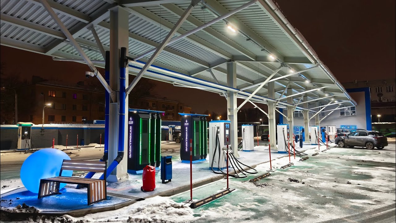 Еле доехал до розетки, б....