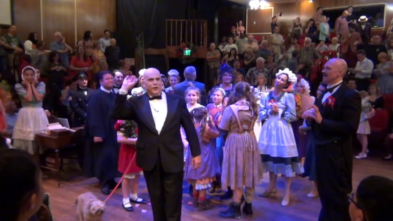 Annie Final Bows September 14th 2019