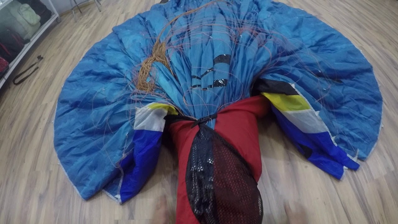DOBRANDO O PARAPENTE COM A CAPA PROTECT LIGHT