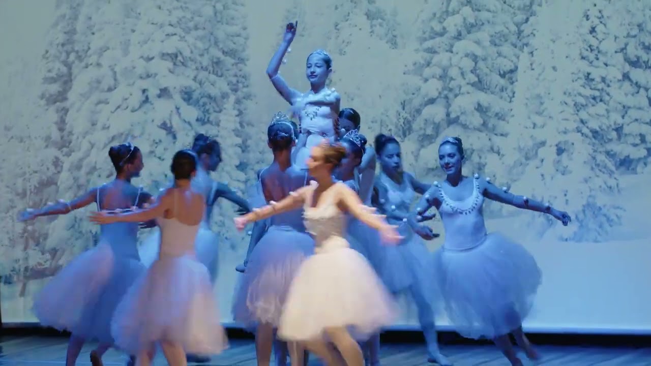 Lo Schiaccianoci - Valzer dei Fiocchi di Neve - In collaborazione con Arte Danza Lecco