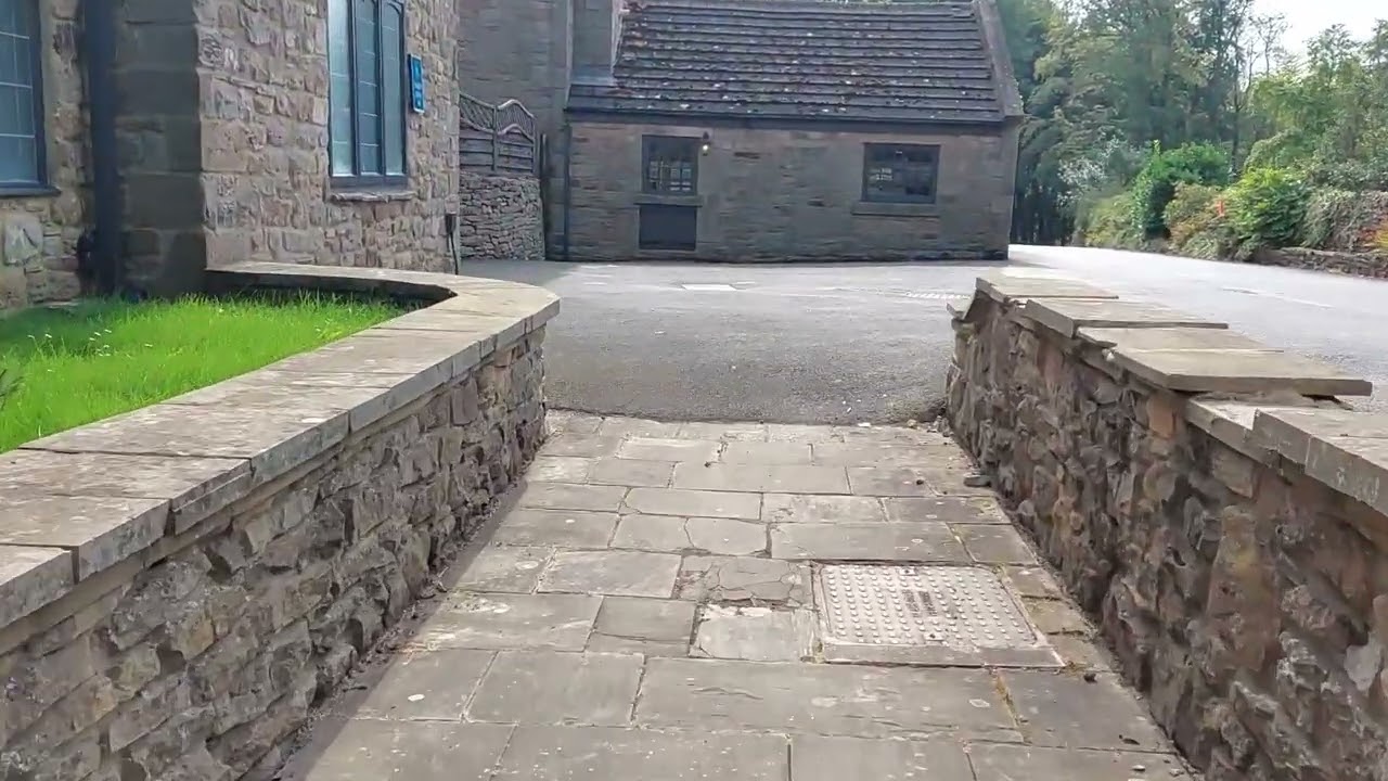 Derwent Manor Hotel #wheelchairtangofoxtrot review: the accessible entrance & sunken drain cover