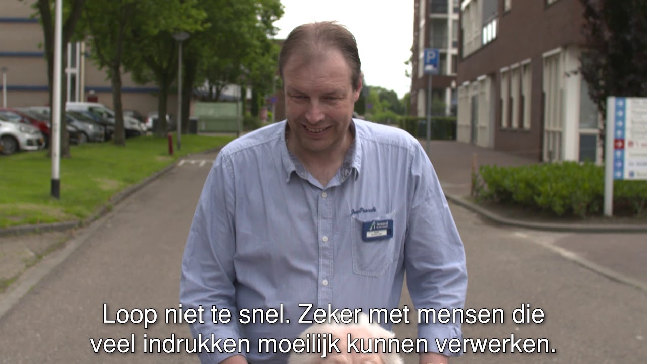 Instructiefilm rolstoel duwen