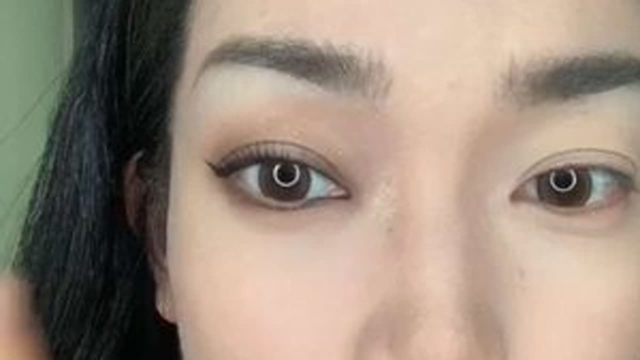 #柜姐 #普通人化妆 #大地色 #教程 将近一年没更新眼妆，一个详细容易上手画的通勤眼妆教程来噜！连续画半年都没看腻👌@抖音小助手