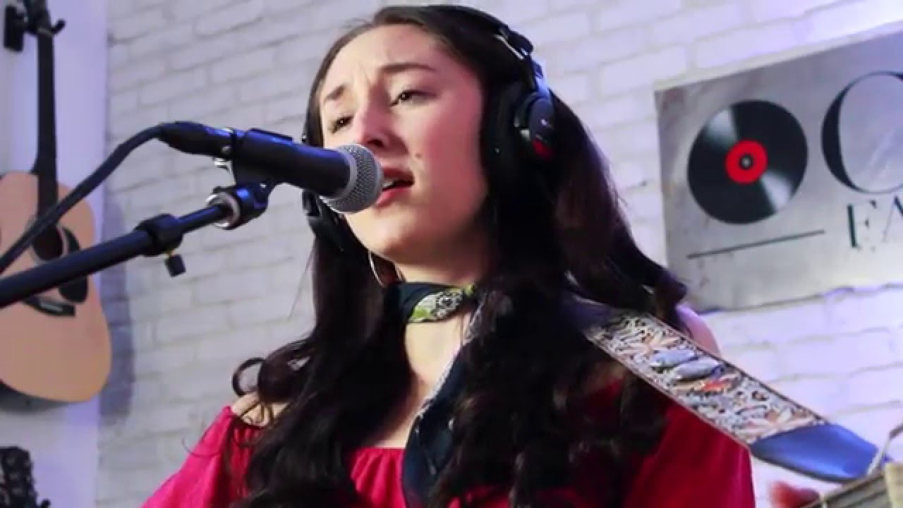 Caitlin Lucia - Stay With Me (Live in Studio B)