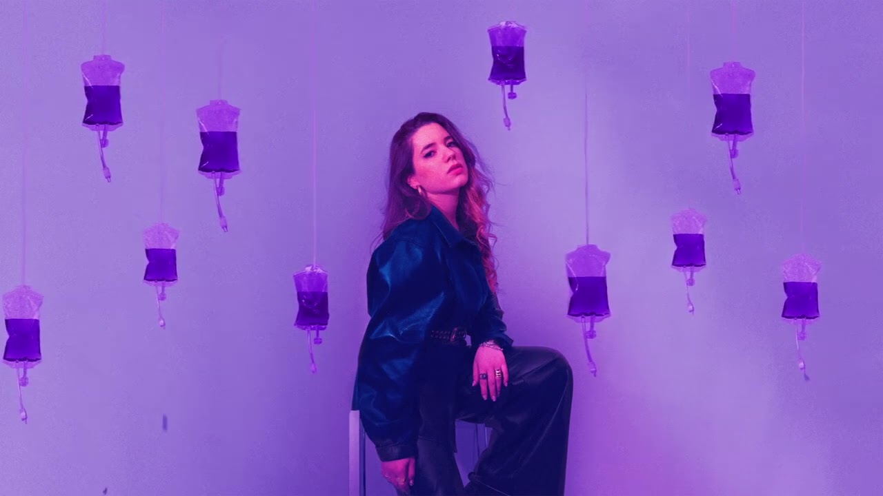 Diana Goldberg - DRIPPING IN MY BLOOD (Official Visualizer)