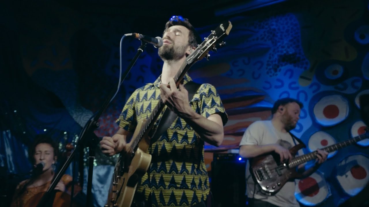 Me and My Friends - Before I Saw The Sea (Live)