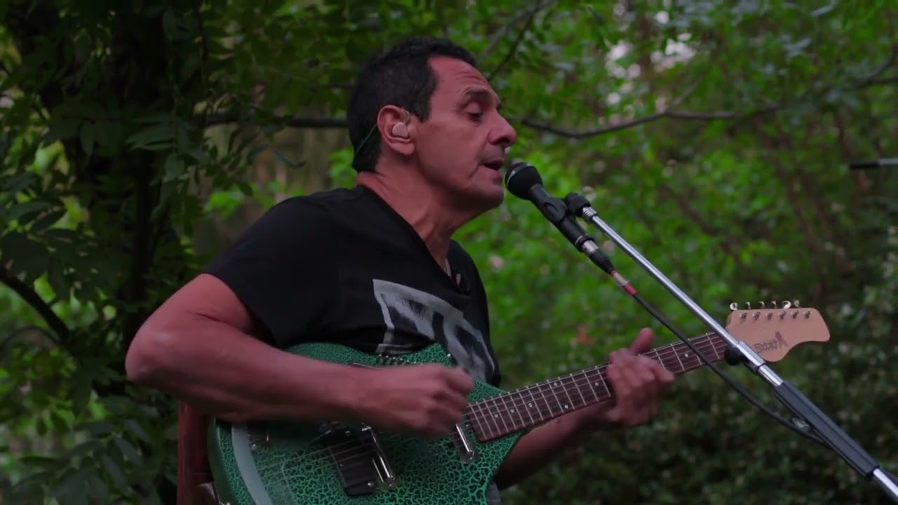 Divididos | Mañana en el Abasto (En Vivo - Cuerpito Limpio a Brillar)