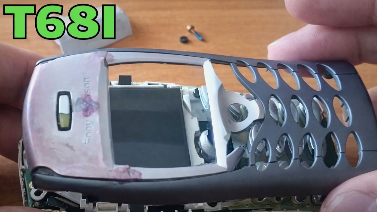 Разборка и ремонт Sony Ericsson T68i.