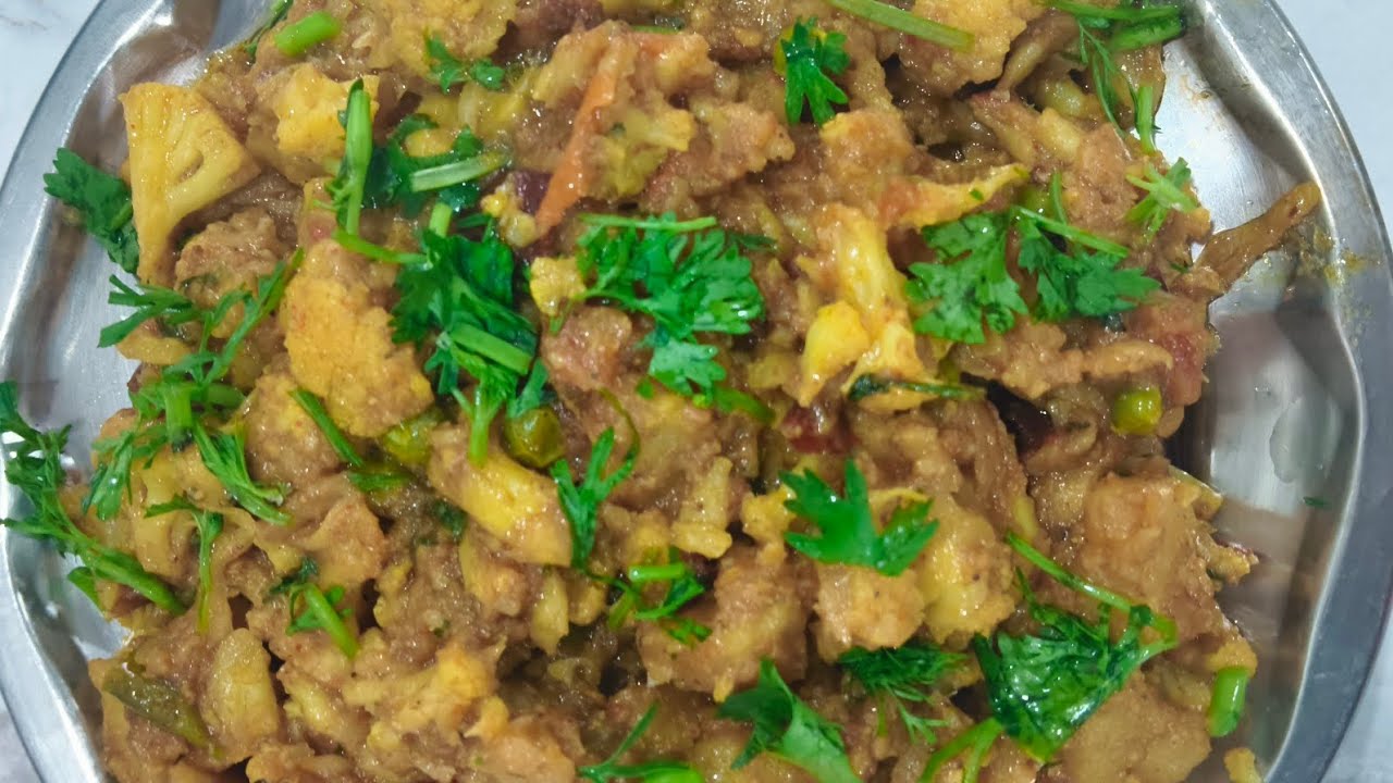 आलू, गोभी और मटर की सब्जी 🧡 Aalu, Gobhi Aur Mutar ki Sabji 😋 @thehomemaker05 ✨#food 🍜#cooking 👍#