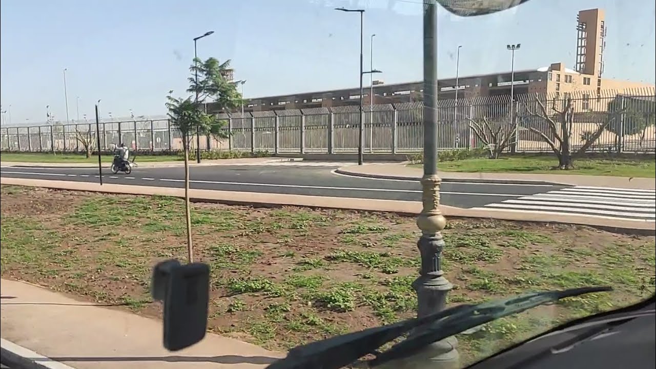 تغيير جدري كبير في جنبات ومحيط ملعب مراكش الكبير والطريق المؤدي له