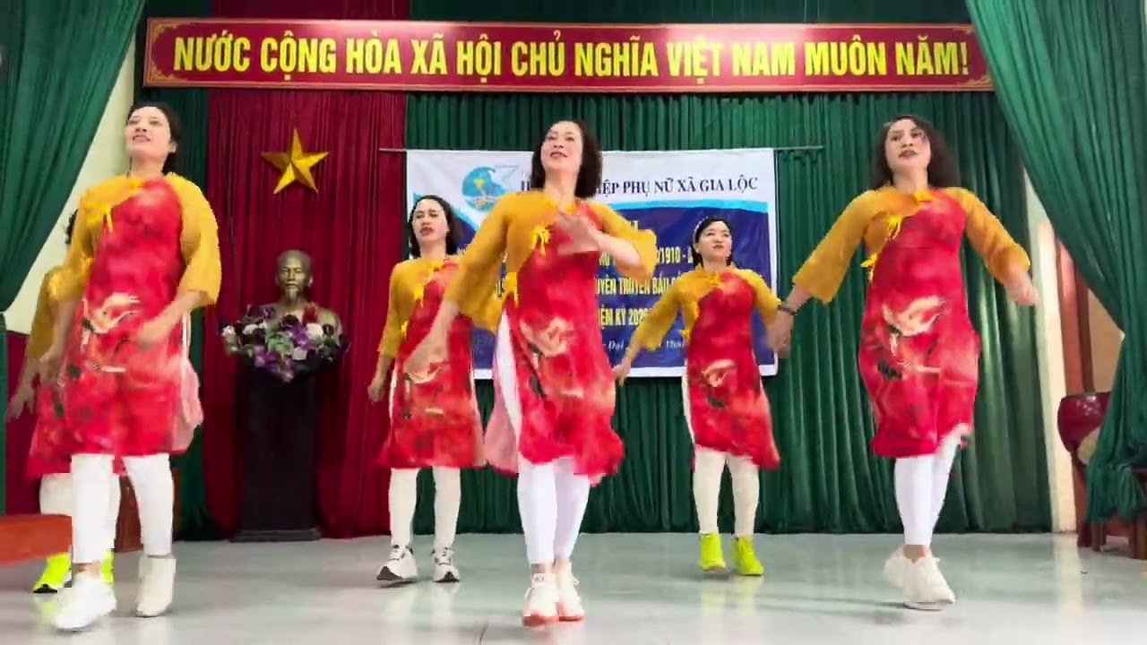 Giao Thừa Chào Xuân