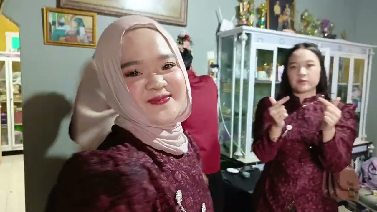 menjelang pesta dona dan cindi