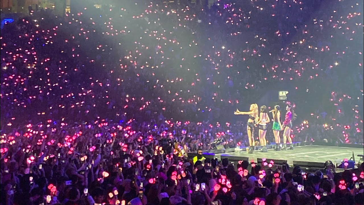 Blackpink - Shut down (live @ Barcelona) 05.12.22
