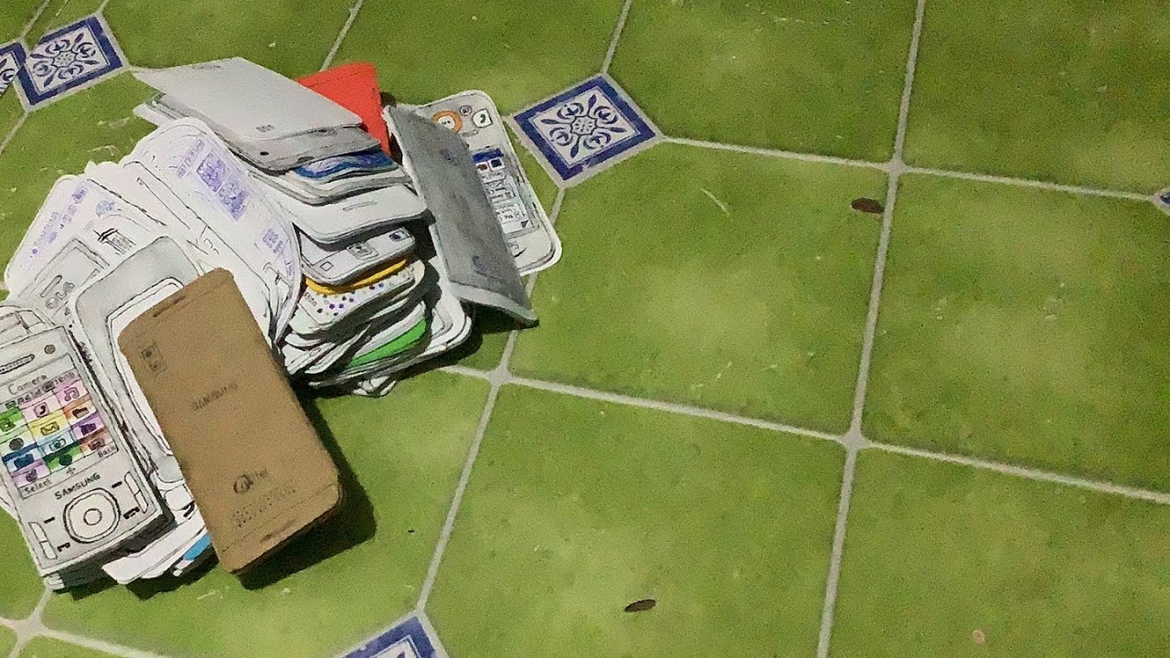 My Entire Paper Phone Collection! (100 subs special!) 🥳