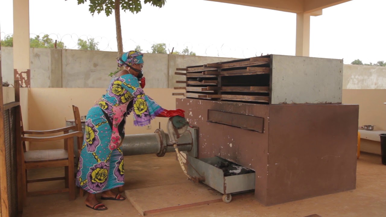 CENTRE DE REGROUPEMENT ET DE COMMERCIALISATION DU POISSON D’ADJARRA