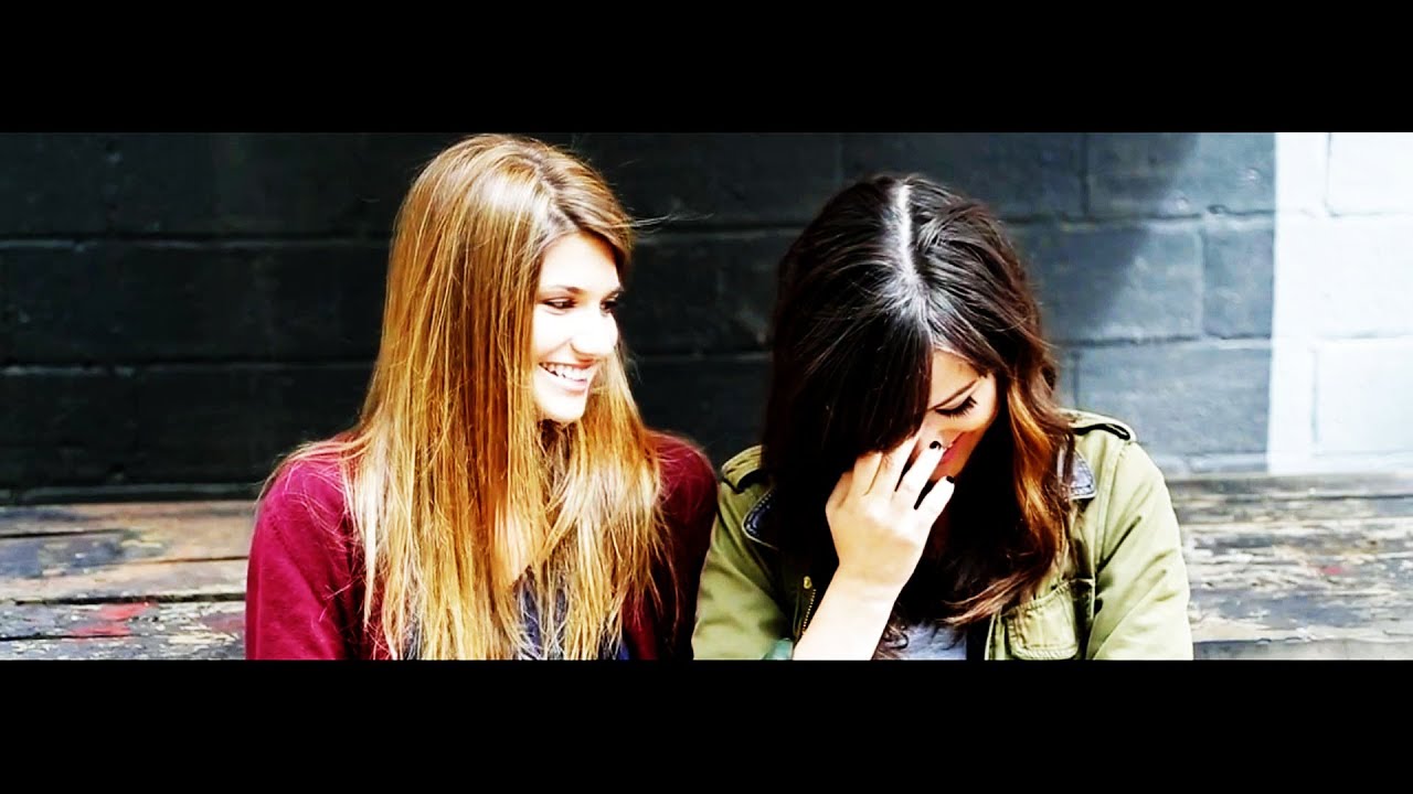 Carmilla - Natasha Negovanlis & Elise Bauman - UP! - Negovanman