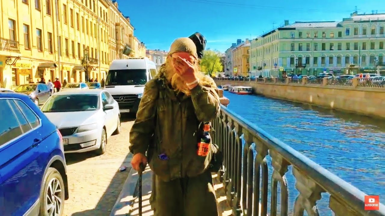 ST.PETERSBURG, RUSSIA. WALKING TOUR, NEVSKY PROSPEKT, KAZAN CATHEDRAL AND GRIBOEDOV CANAL