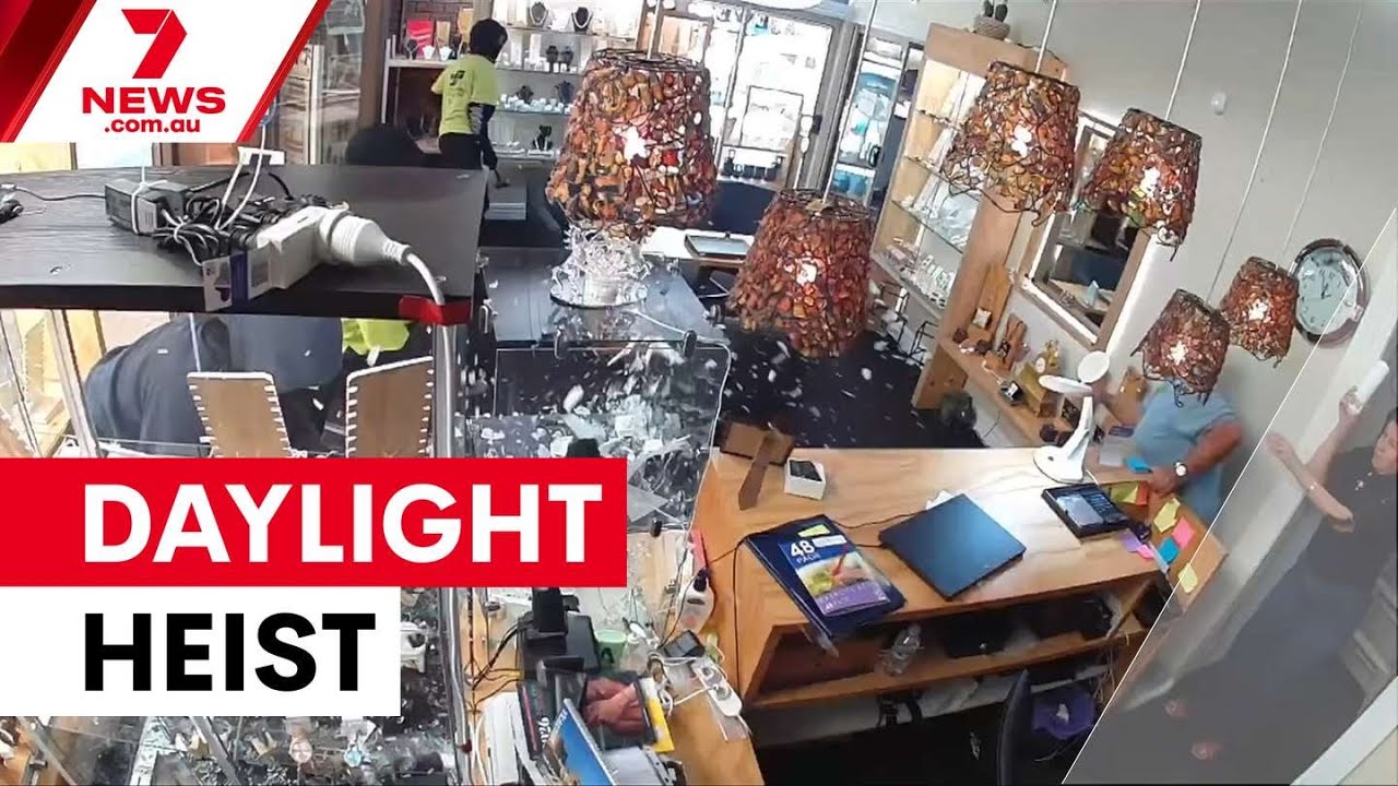 Smash and grab: Armed thieves help themselves during two daylight jewellery raids | 7NEWS