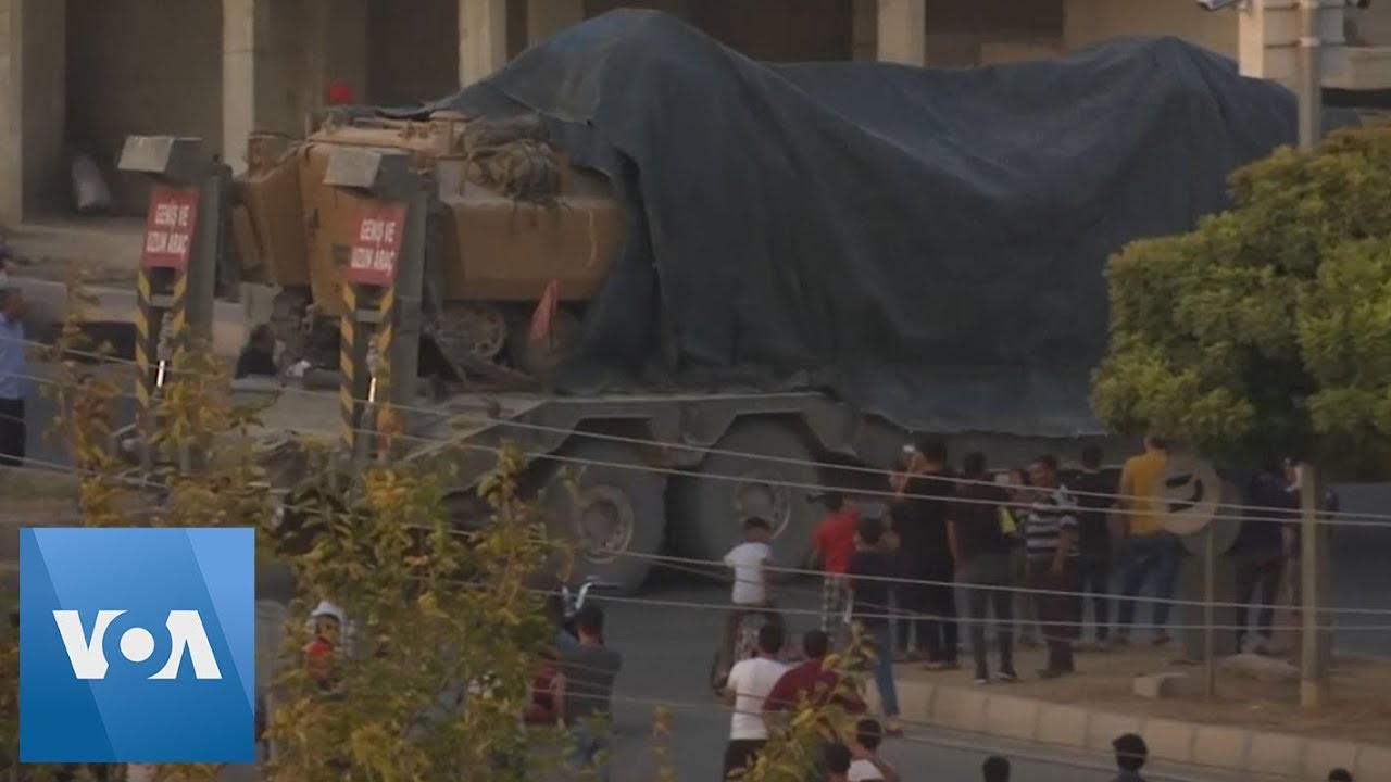 Turkish Military Reinforcements Arrive at Syrian Border