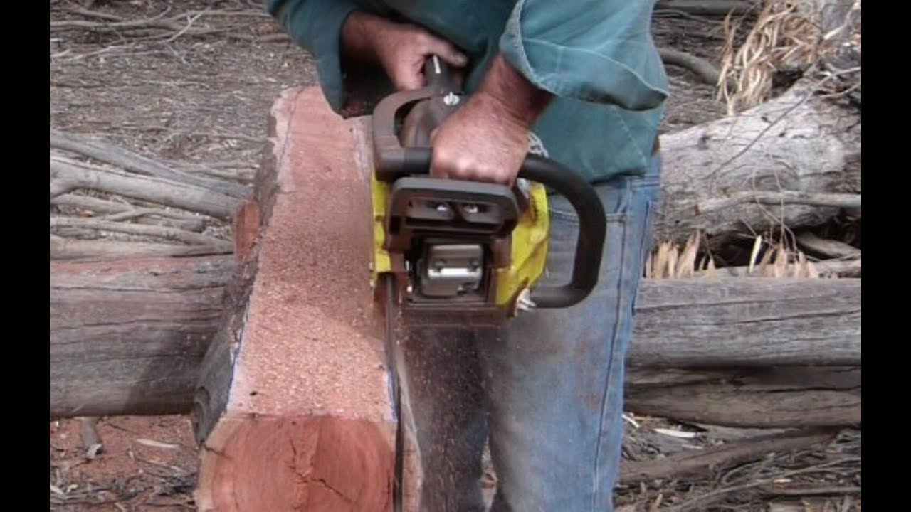 Ryobi Chainsaw Cutting Hardwood logs in Outback Australia Petrol Chainsaw Review