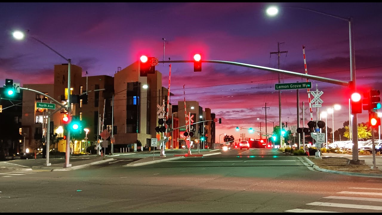 New Lemon Grove Traffic Lights & New #railroadcrossing Signals (Lemon Grove Ave & Lemon Grove Wy)