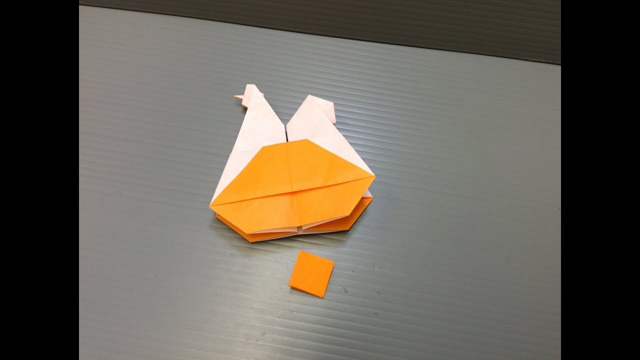 Daily Origami: 077 - Hen Laying Egg