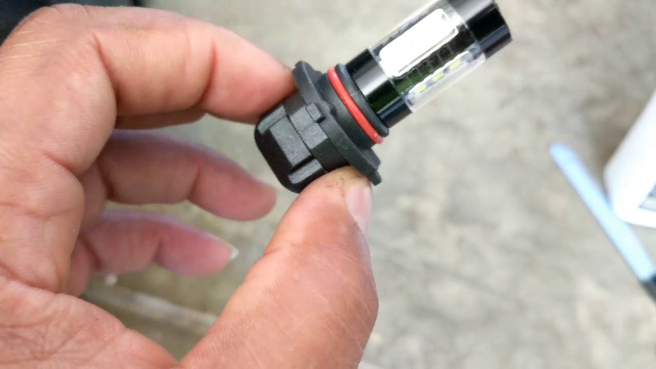 Replacing the fog lamps on a 2013 Volkswagen Jetta