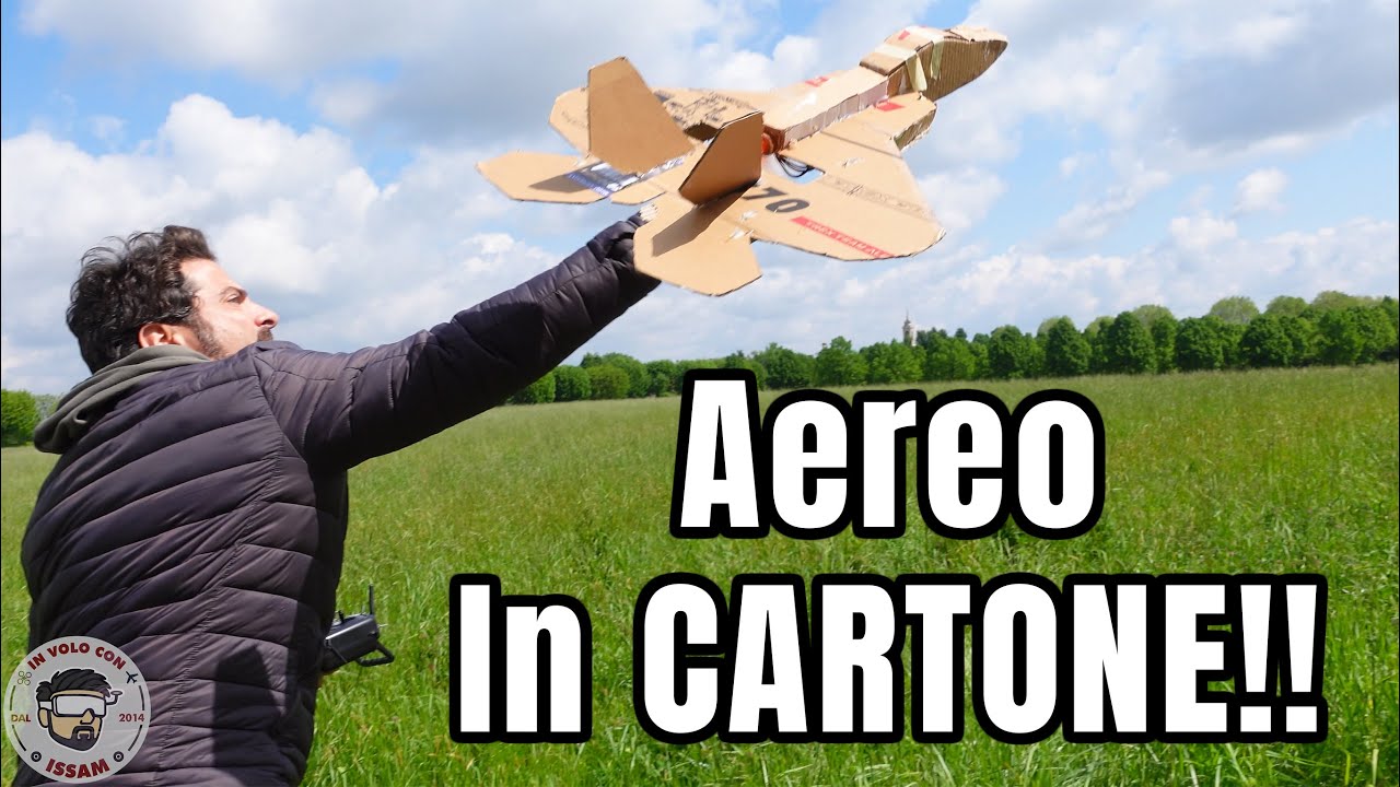 Abbiamo Costruito un Aereo Raptor F22 in CARTONE! Volerà?