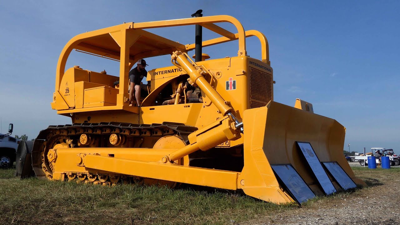 International Harvester TD-25B Dozer on Display at Half Century of Progress Show 2023