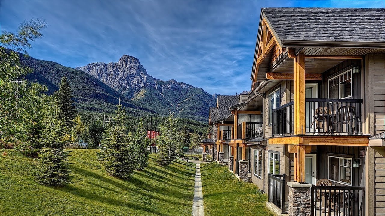 Top 10 Best Resorts and Hotels in Canmore, Alberta’s Rocky Mountains, Canada