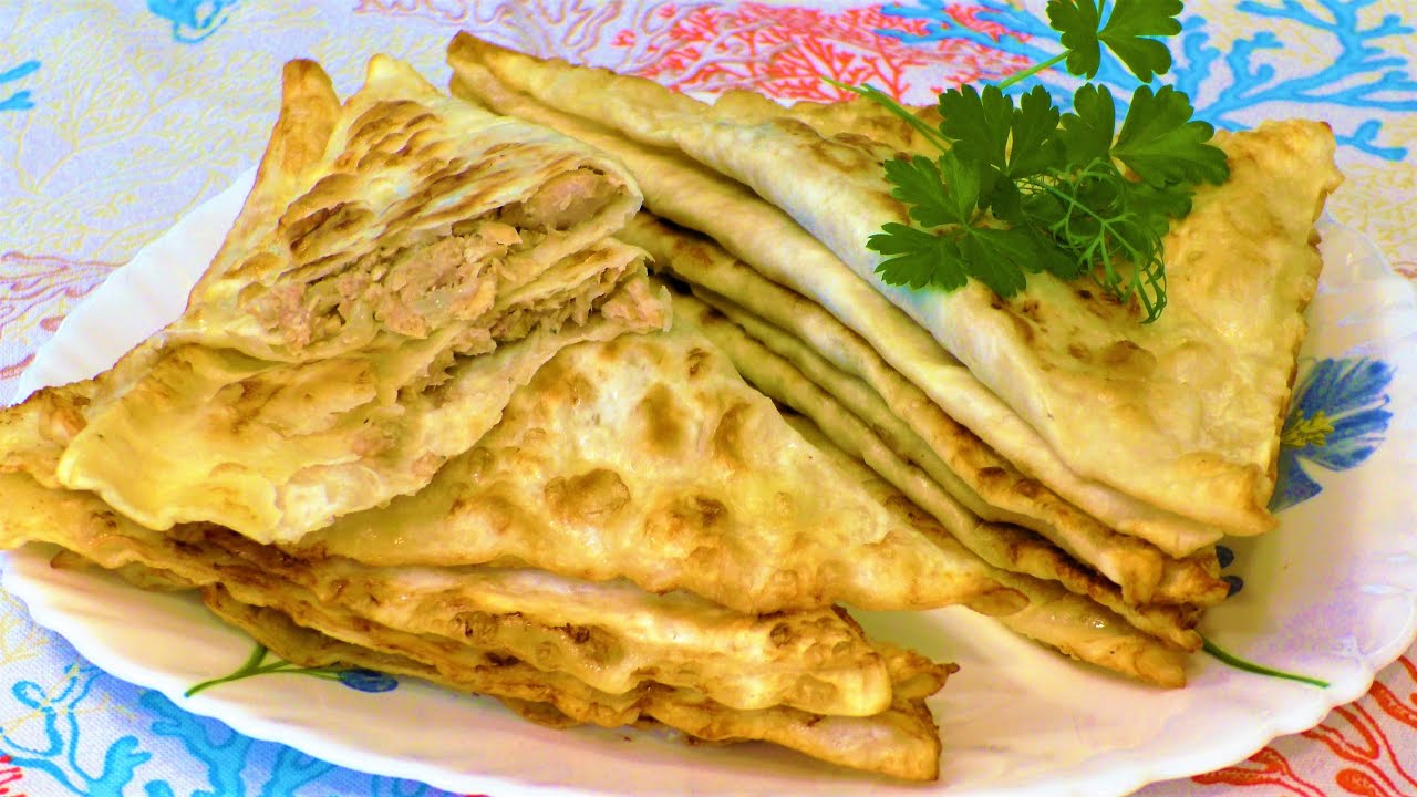Таких вкусных треугольников из лаваша Вы еще отродясь не ели! Очень вкусные пирожки с консервами.
