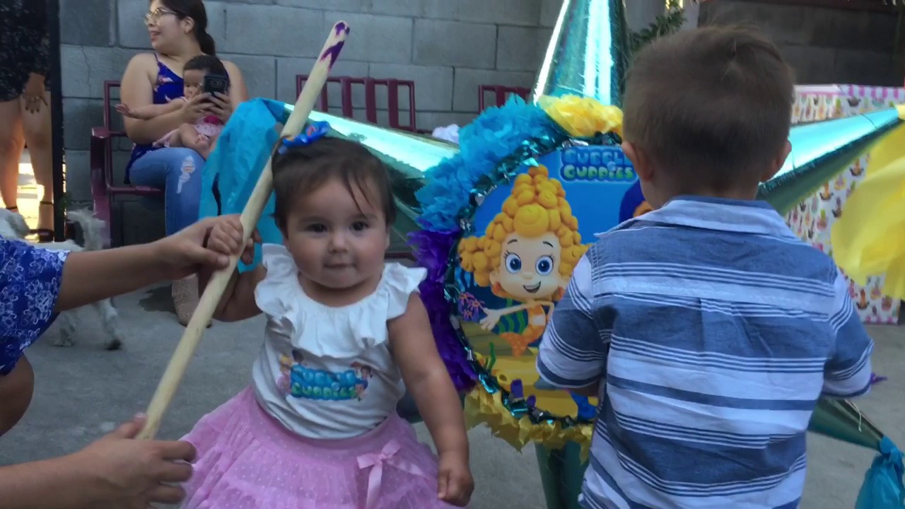 Leilas Bubble Guppies 1 birthday party.
