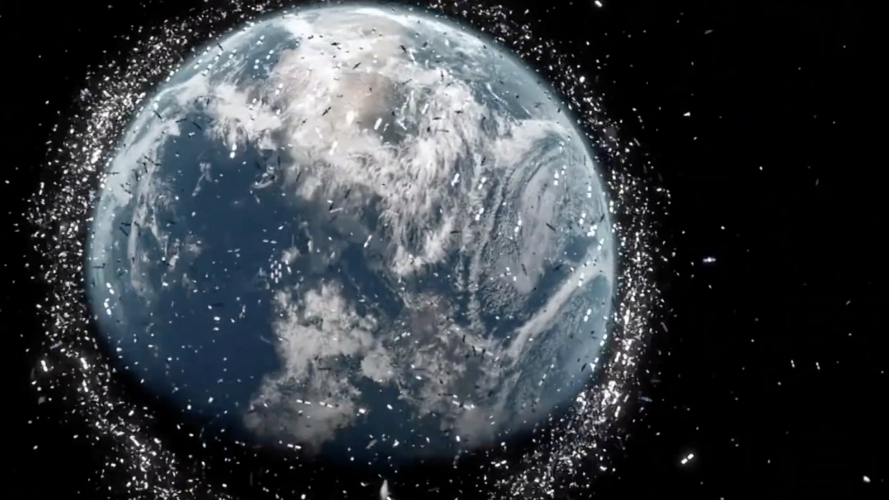 ESA warns about risks of satellite collisions