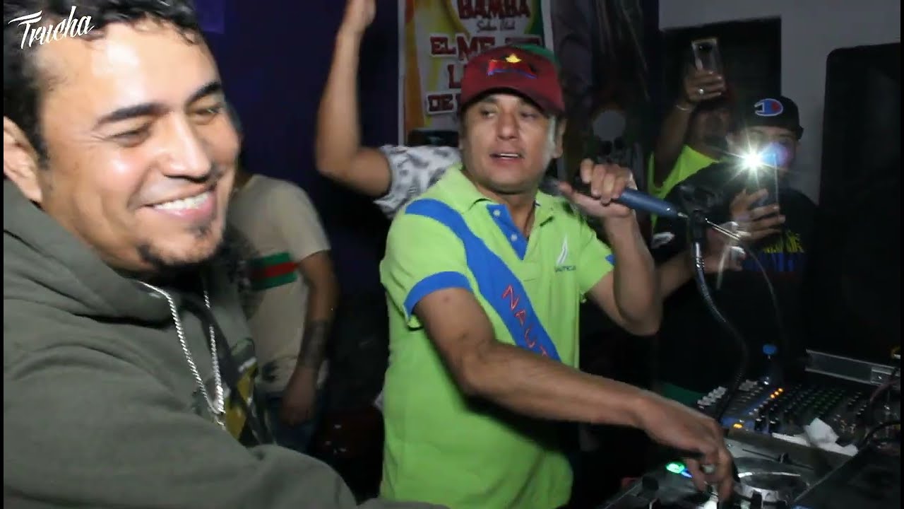 SONIDO ROYAL TOCANDO EN CABINA DE LA RUMBA 2000 DESDE LA BAMBA