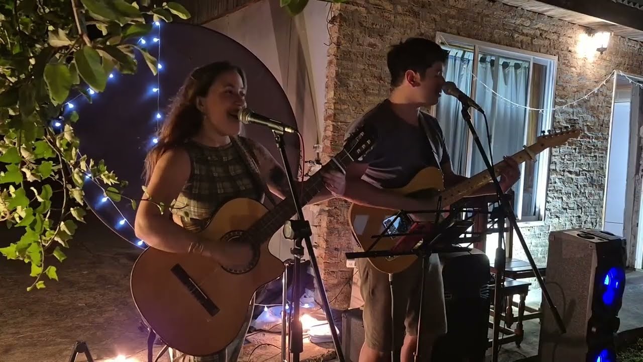 Oversea Duo – Live Show Mashup