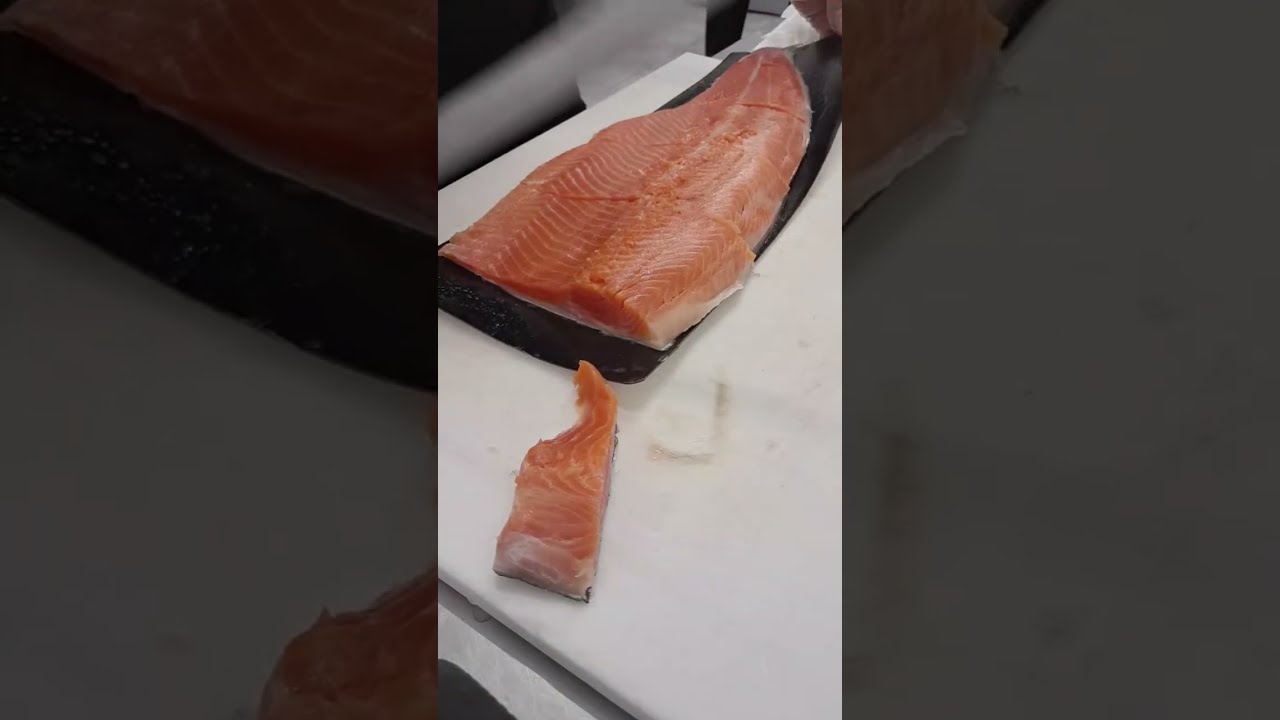 Разделка Угорь и лосось на Филадельфия!