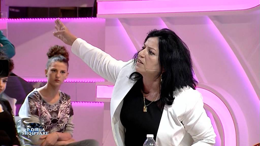 E diela shqiptare - Shihemi ne gjyq! (17 maj 2015)