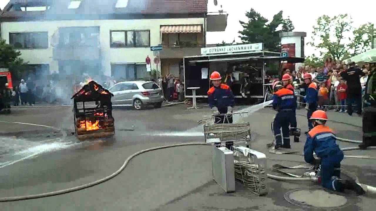 Schauübung - mit kleiner Panne - der Freiwilligen Feuerwehr Sillenbuch - Jugendfeuerwehr