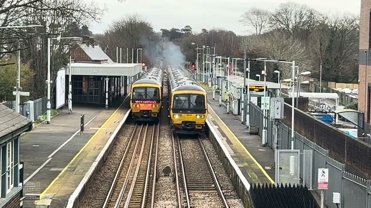 **MISUSE** 165112 departs Reigate for Reading. #class165 #train #levelcrossing #diesel 