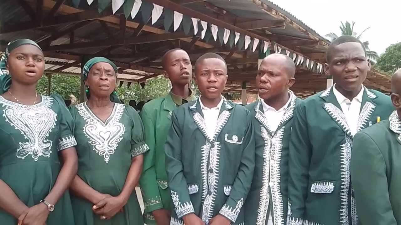 LA GRANDE CHORALE DE DIRIGEANTS SANKURU DANS TALA KAKA KONDIMA NANGA 