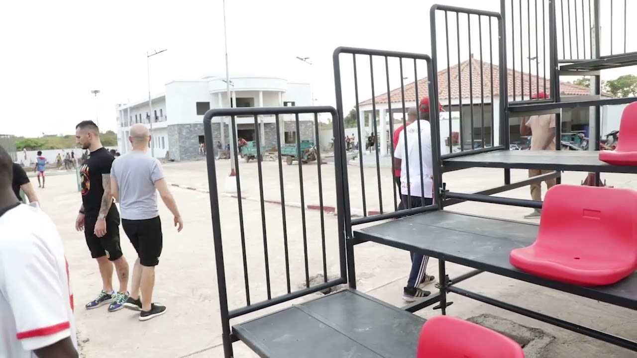 Éric Sékou Chelle à la visite de l'Académy ABM FOOT