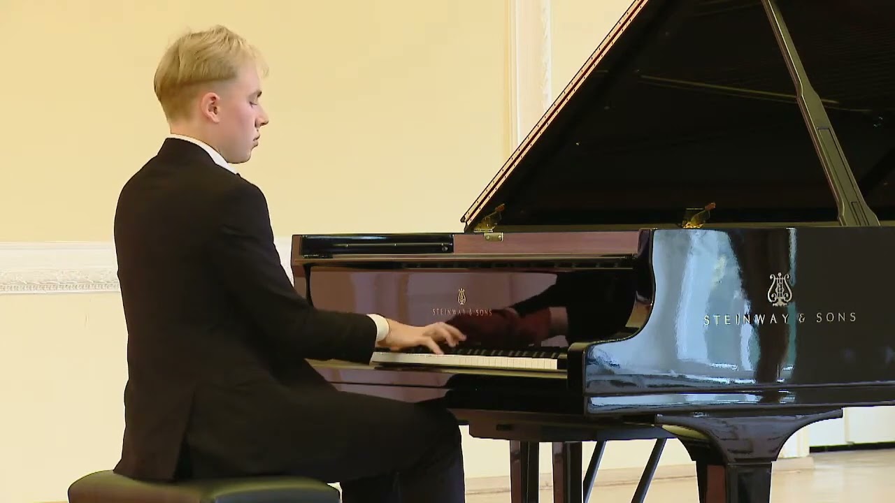 Schubert - Drei Klavierstücke, D 946