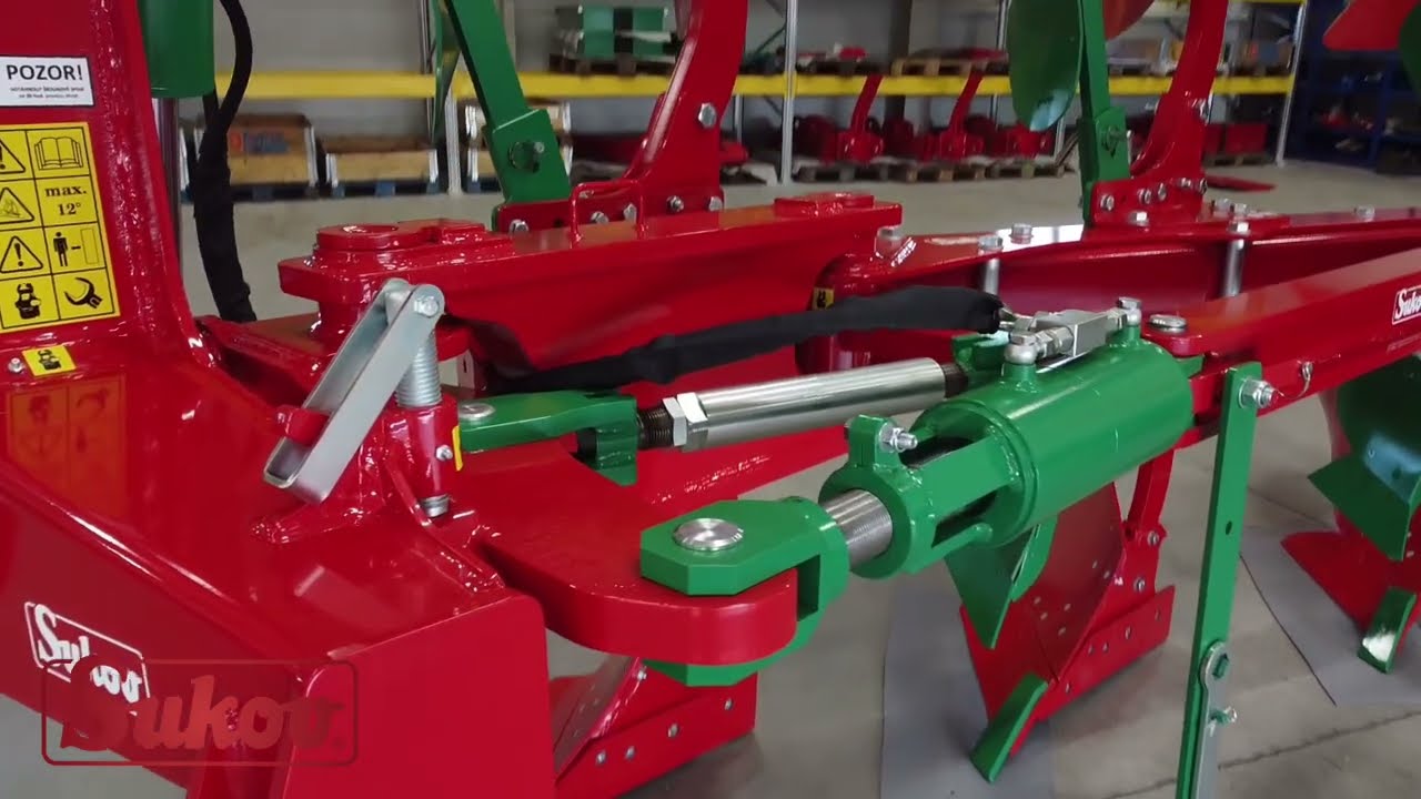 Introduction of mounted plough Maxgreen 5+1/  Představení neseného pluhu Maxgreen 5+1